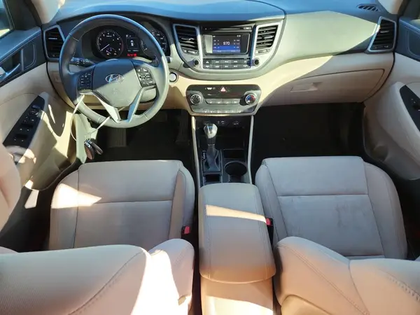 KM8J33A28GU206095 2016 HYUNDAI TUCSON - Image 8