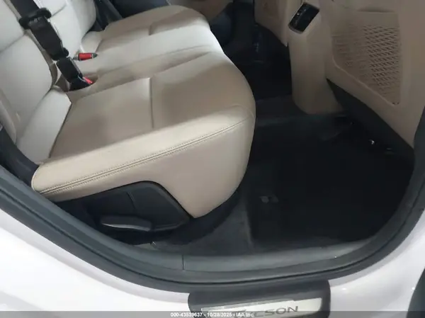 KM8J33A28GU208610 2016 HYUNDAI TUCSON - Image 8