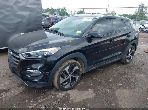 KM8J33A28GU211538 2016 HYUNDAI TUCSON - Image 2