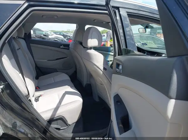 KM8J33A28GU268788 2016 HYUNDAI TUCSON - Image 8