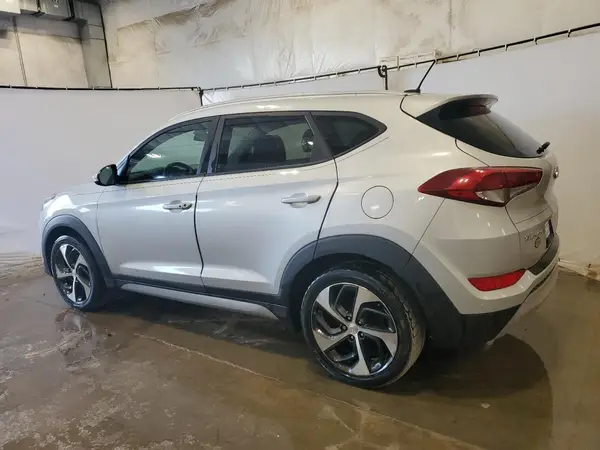 KM8J33A28HU277539 2017 HYUNDAI TUCSON - Image 2