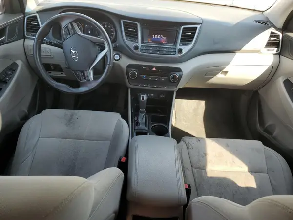 KM8J33A28HU277539 2017 HYUNDAI TUCSON - Image 8