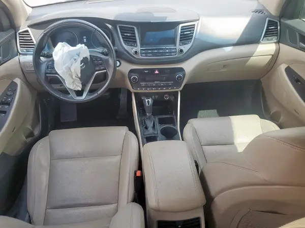 KM8J33A28HU293546 2017 HYUNDAI TUCSON - Image 8