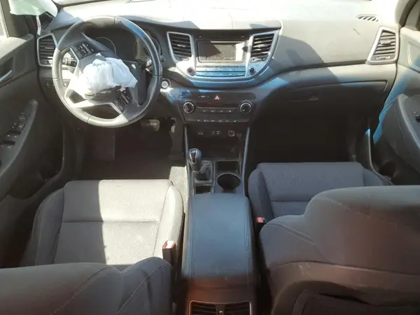KM8J33A28HU298939 2017 HYUNDAI TUCSON - Image 8