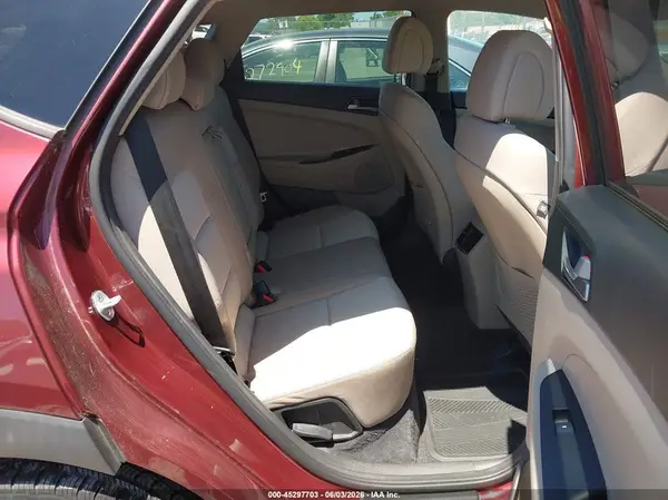 KM8J33A28HU313911 2017 HYUNDAI TUCSON - Image 8