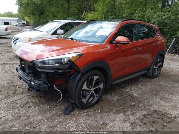 KM8J33A28HU319756 2017 HYUNDAI TUCSON - Image 2