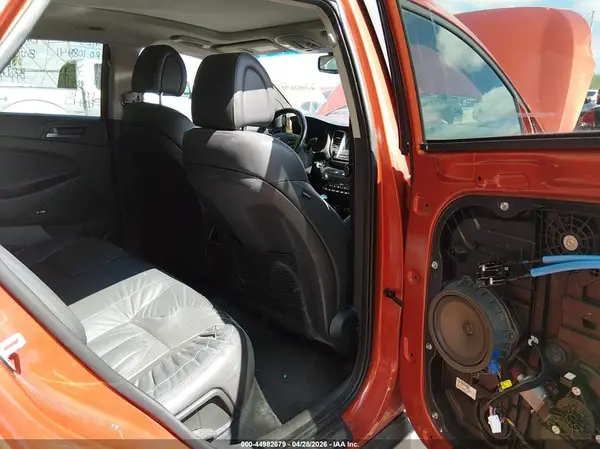 KM8J33A28HU319756 2017 HYUNDAI TUCSON - Image 8