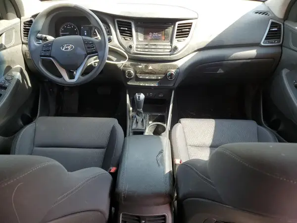 KM8J33A28HU348335 2017 HYUNDAI TUCSON - Image 8