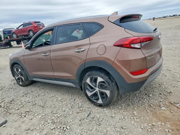 KM8J33A28HU352613 2017 HYUNDAI TUCSON - Image 2