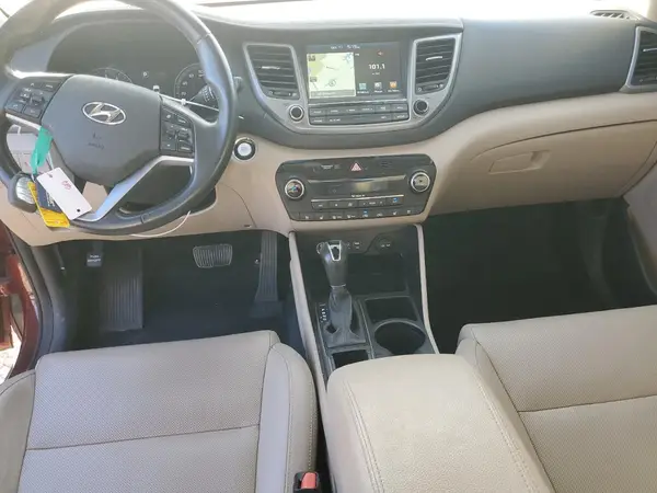 KM8J33A28HU353194 2017 HYUNDAI TUCSON - Image 8