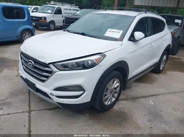 KM8J33A28HU353681 2017 HYUNDAI TUCSON - Image 2