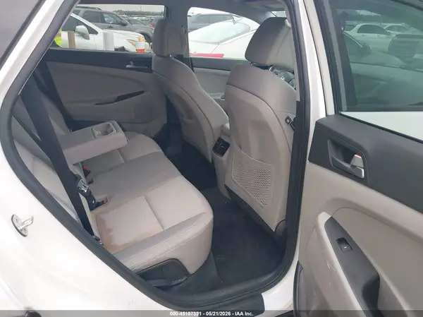 KM8J33A28HU353681 2017 HYUNDAI TUCSON - Image 8