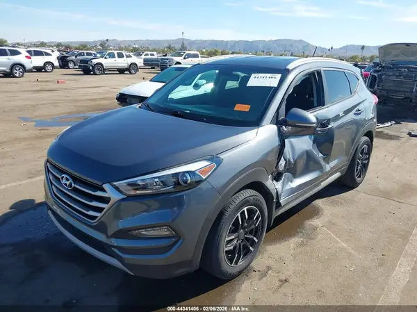 KM8J33A28HU364406 2017 HYUNDAI TUCSON - Image 2