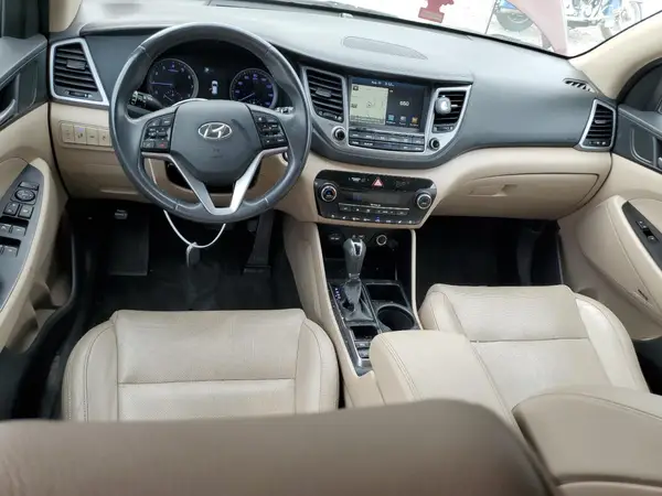 KM8J33A28HU368231 2017 HYUNDAI TUCSON - Image 8