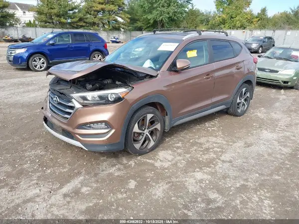 KM8J33A28HU373185 2017 HYUNDAI TUCSON - Image 2