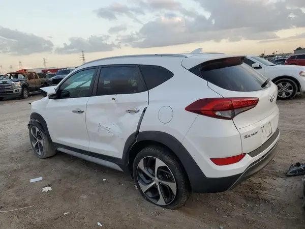 KM8J33A28HU378418 2017 HYUNDAI TUCSON - Image 2