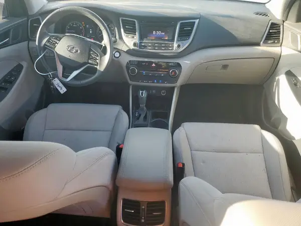KM8J33A28HU388835 2017 HYUNDAI TUCSON - Image 8