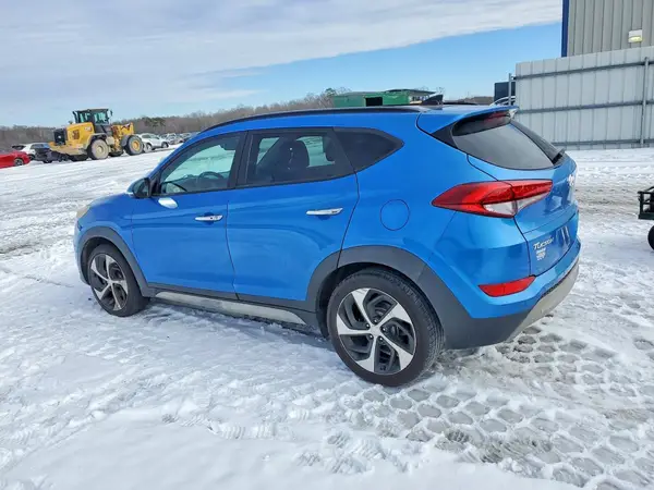 KM8J33A28HU390357 2017 HYUNDAI TUCSON - Image 2