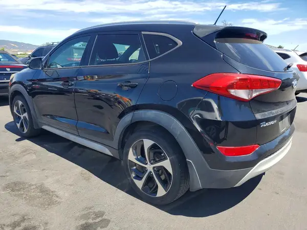 KM8J33A28HU390696 2017 HYUNDAI TUCSON - Image 2
