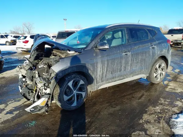 KM8J33A28HU393078 2017 HYUNDAI TUCSON - Image 2
