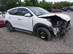 KM8J33A28HU423776 2017 HYUNDAI TUCSON