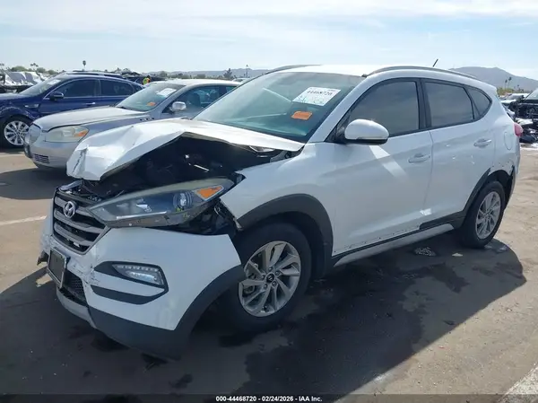 KM8J33A28HU436835 2017 HYUNDAI TUCSON - Image 2
