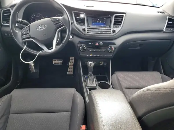 KM8J33A28HU442456 2017 HYUNDAI TUCSON - Image 8