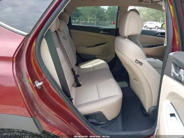 KM8J33A28HU454476 2017 HYUNDAI TUCSON - Image 8