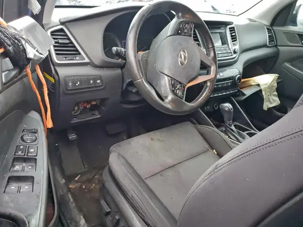KM8J33A28HU459287 2017 HYUNDAI TUCSON - Image 8