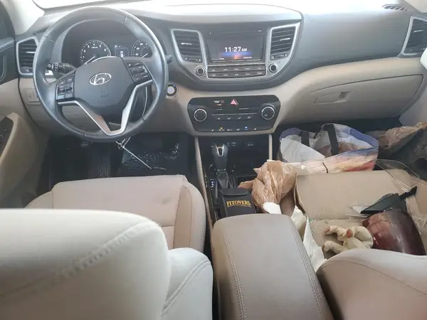KM8J33A28HU461248 2017 HYUNDAI TUCSON - Image 8