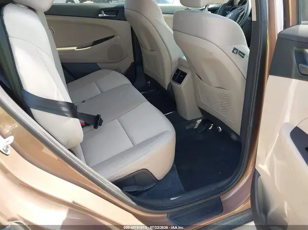 KM8J33A28HU473724 2017 HYUNDAI TUCSON - Image 8