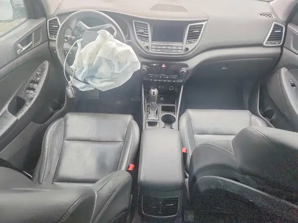KM8J33A28HU476395 2017 HYUNDAI TUCSON - Image 8