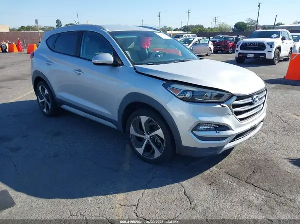 KM8J33A28HU486604 2017 HYUNDAI TUCSON - Image 1