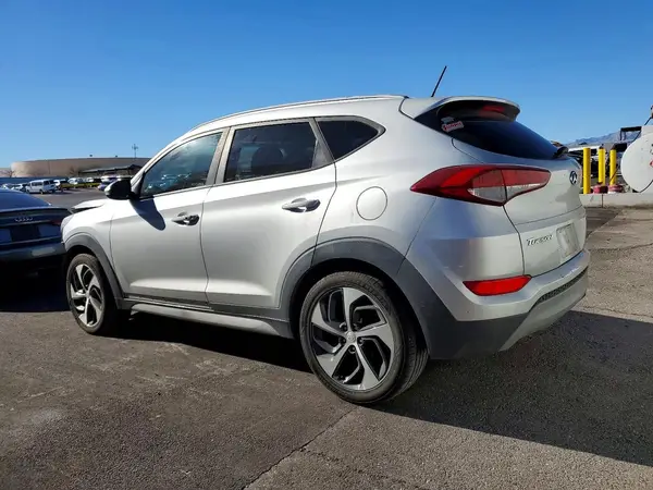 KM8J33A28HU486764 2017 HYUNDAI TUCSON - Image 2