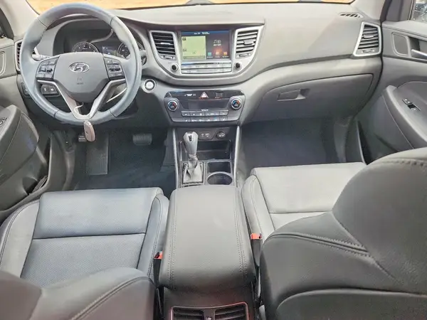 KM8J33A28HU514756 2017 HYUNDAI TUCSON - Image 8