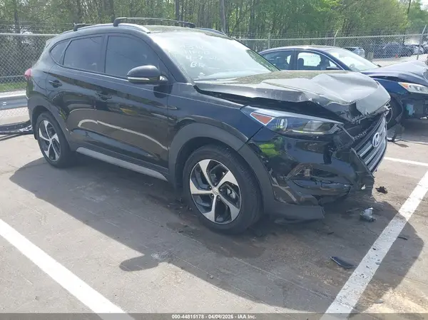 KM8J33A28HU524400 2017 HYUNDAI TUCSON - Image 1