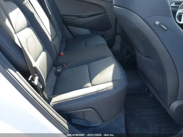 KM8J33A28HU533047 2017 HYUNDAI TUCSON - Image 8