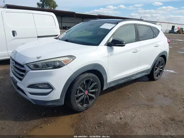 KM8J33A28HU543500 2017 HYUNDAI TUCSON - Image 2