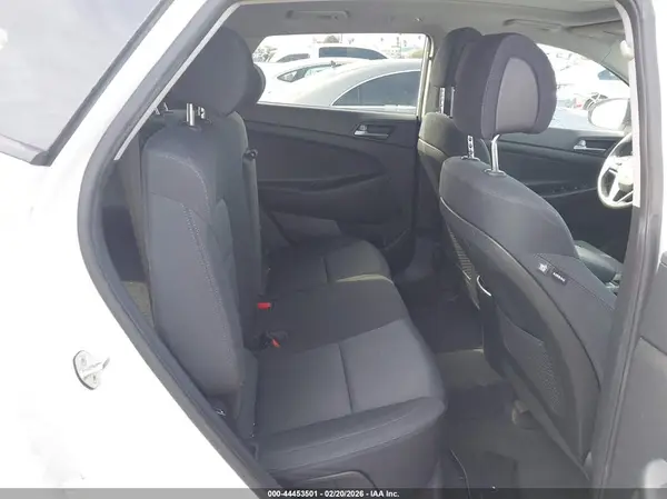 KM8J33A28HU543500 2017 HYUNDAI TUCSON - Image 8