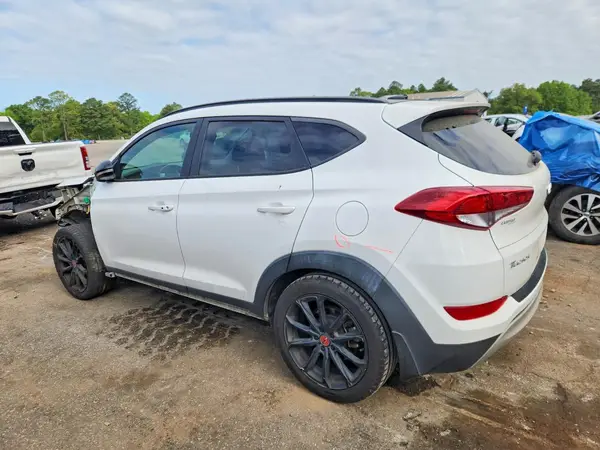 KM8J33A28HU545408 2017 HYUNDAI TUCSON - Image 2