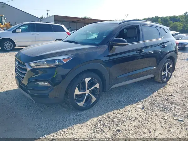 KM8J33A28HU553556 2017 HYUNDAI TUCSON - Image 2