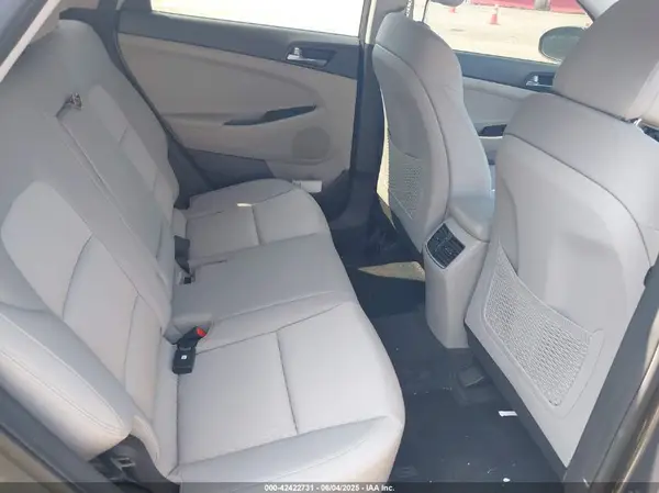 KM8J33A28HU559308 2017 HYUNDAI TUCSON - Image 8