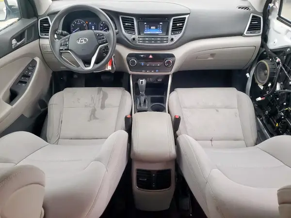 KM8J33A28HU576934 2017 HYUNDAI TUCSON - Image 8