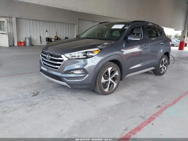 KM8J33A28JU632649 2018 HYUNDAI TUCSON - Image 2