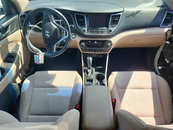 KM8J33A28JU667174 2018 HYUNDAI TUCSON - Image 8