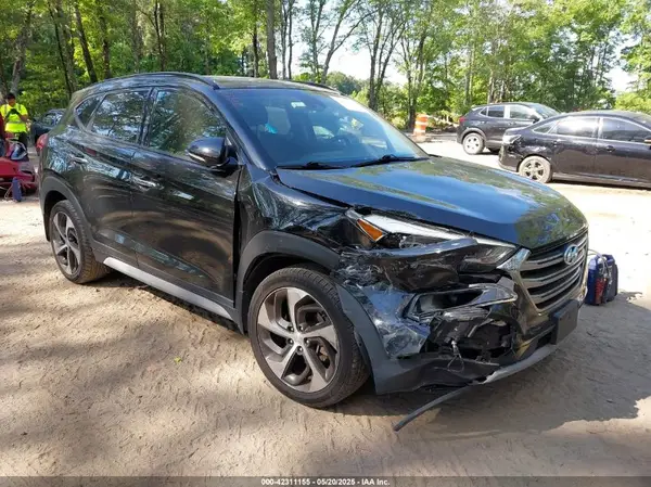 KM8J33A28JU671855 2018 HYUNDAI TUCSON - Image 1