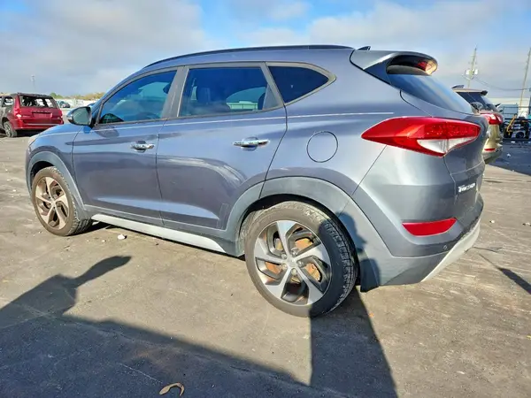 KM8J33A28JU683942 2018 HYUNDAI TUCSON - Image 2