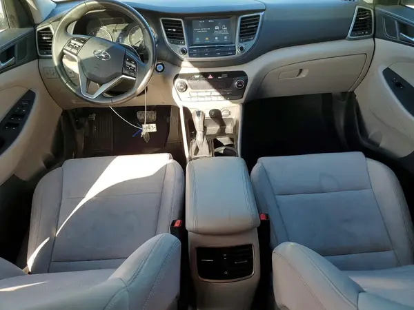 KM8J33A28JU688526 2018 HYUNDAI TUCSON - Image 8