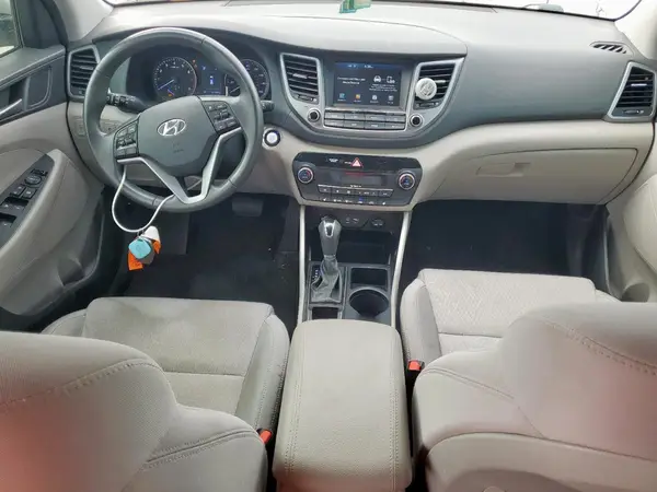 KM8J33A28JU701775 2018 HYUNDAI TUCSON - Image 8