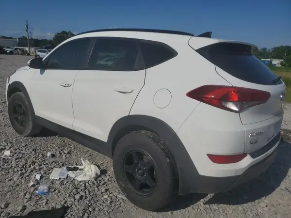 KM8J33A28JU703672 2018 HYUNDAI TUCSON - Image 2